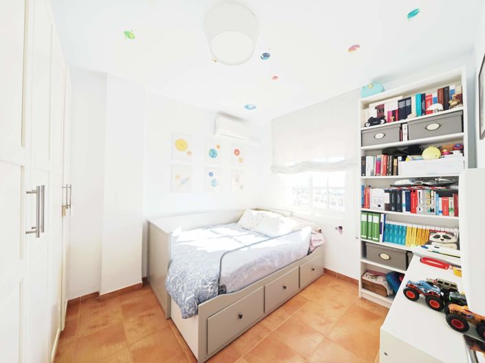 Image No.16-3 Bed Property for sale