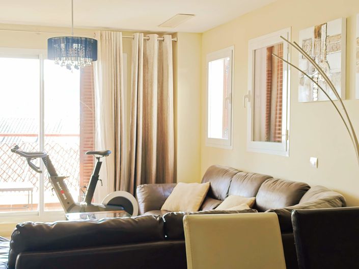 Image No.14-3 Bed Flat for sale