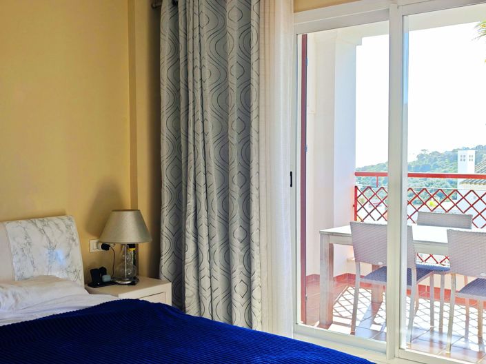 Image No.21-3 Bed Flat for sale