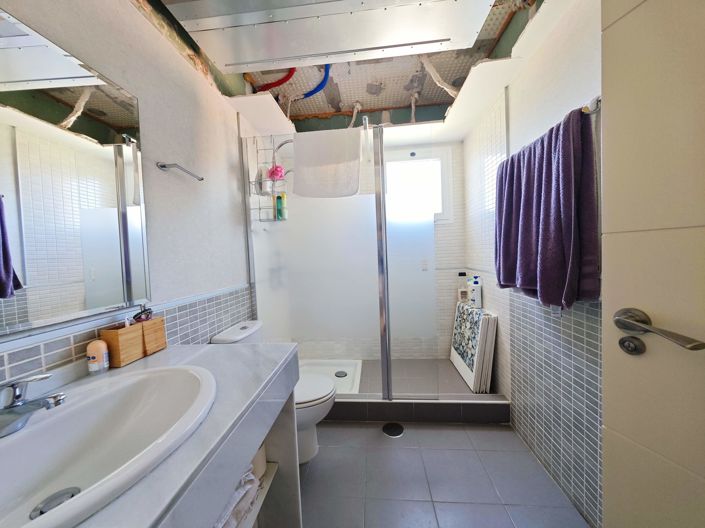 Image No.28-3 Bed Flat for sale