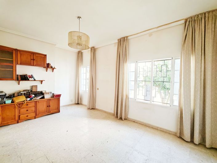 Image No.3-Maison de 6 chambres à vendre à Algeciras