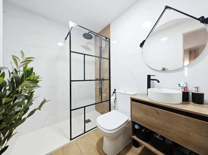 Image No.10-3 Bed Flat for sale