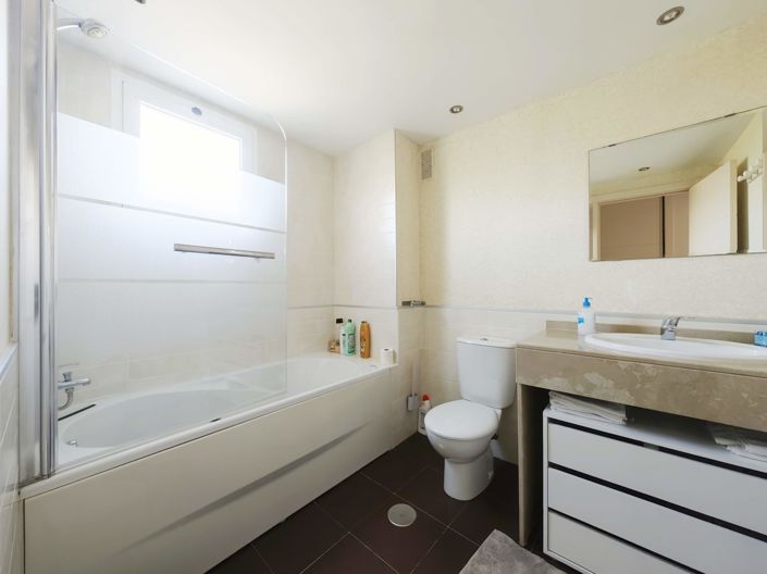 Image No.22-3 Bed Apartment for sale