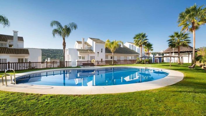 Image No.30-3 Bed Apartment for sale