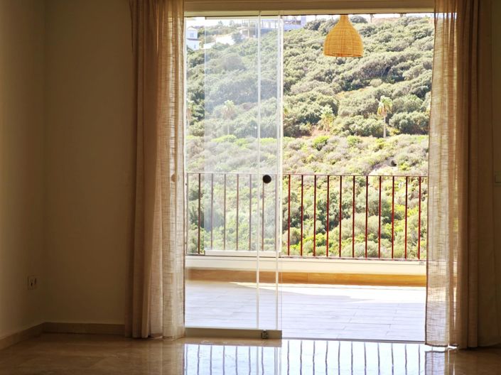 Image No.4-2 Bed Property for sale