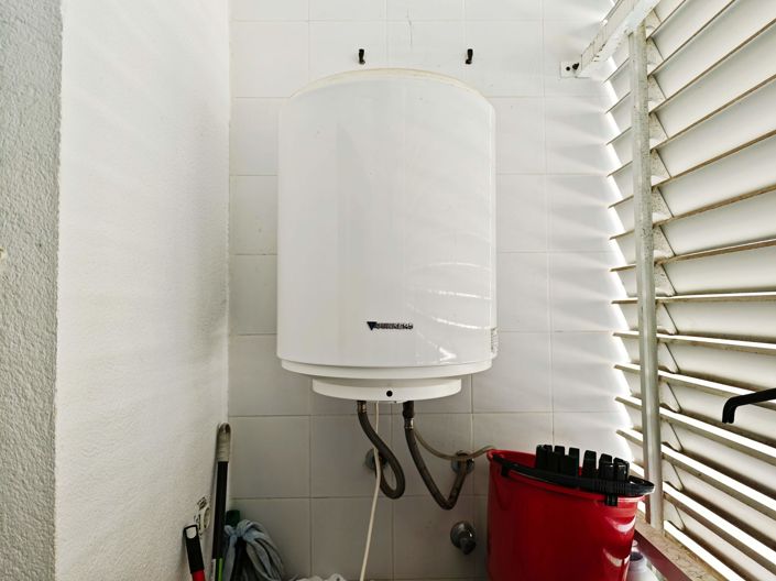 Image No.7-2 Bed Flat for sale