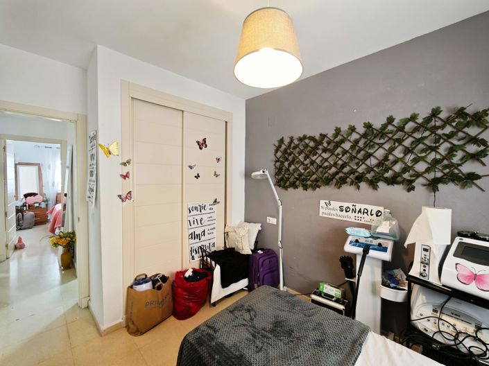 Image No.9-2 Bed Flat for sale