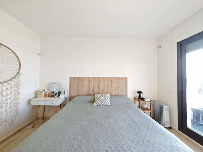 Image No.12-2 Bed Apartment for sale