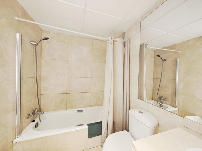 Image No.16-2 Bed Apartment for sale