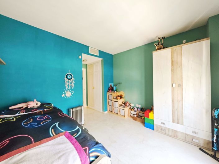 Image No.18-2 Bed Apartment for sale