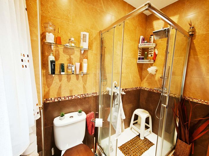 Image No.10-2 Bed Flat for sale