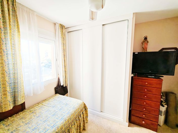 Image No.16-2 Bed Flat for sale