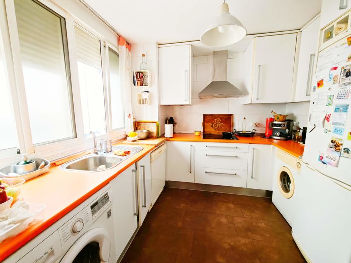 Image No.4-2 Bed Flat for sale