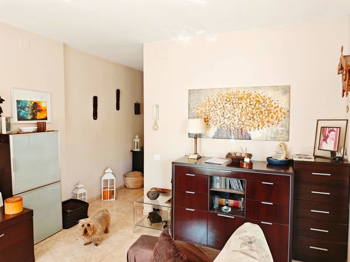 Image No.9-2 Bed Flat for sale