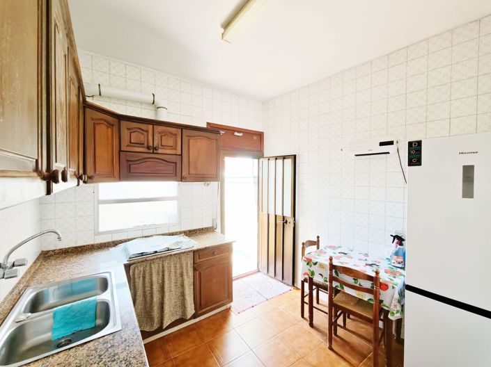 Image No.14-5 Bed House for sale