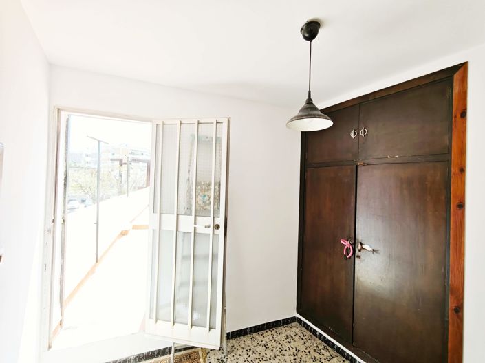 Image No.22-5 Bed House for sale