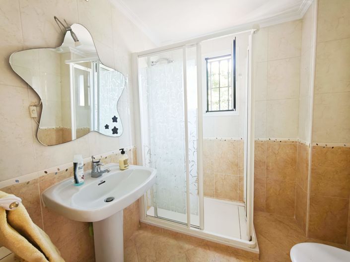 Image No.33-Villa de 4 chambres à vendre à Algeciras