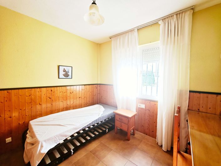 Image No.34-Villa de 4 chambres à vendre à Algeciras