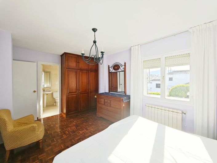 Image No.38-Villa de 4 chambres à vendre à Algeciras