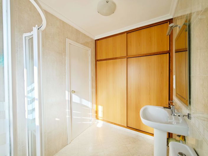 Image No.41-Villa de 4 chambres à vendre à Algeciras