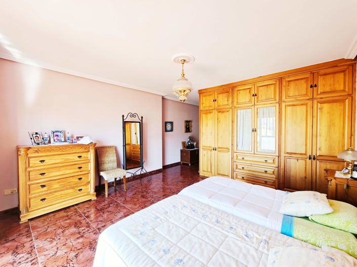 Image No.28-Villa de 5 chambres à vendre à Algeciras