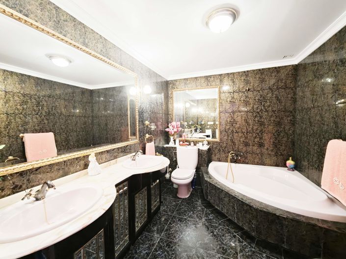 Image No.29-Villa de 5 chambres à vendre à Algeciras