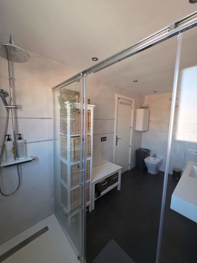 Image No.20-2 Bed Flat for sale