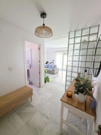 Image No.4-2 Bed Flat for sale