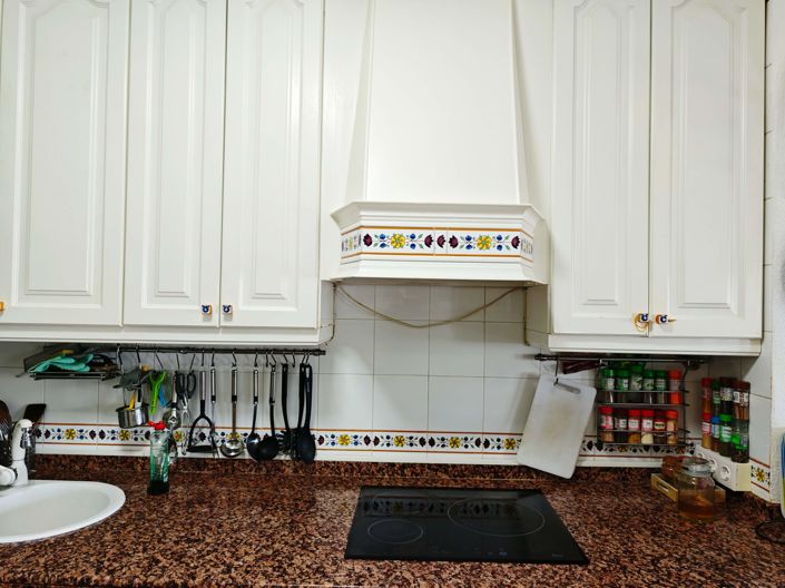 Image No.15-4 Bed Property for sale