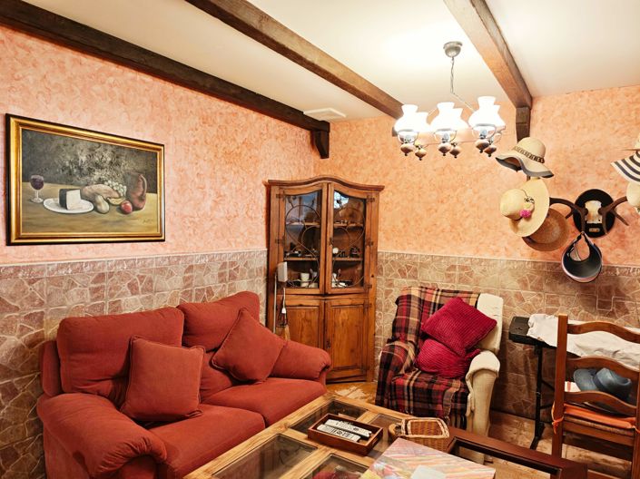 Image No.23-4 Bed Property for sale