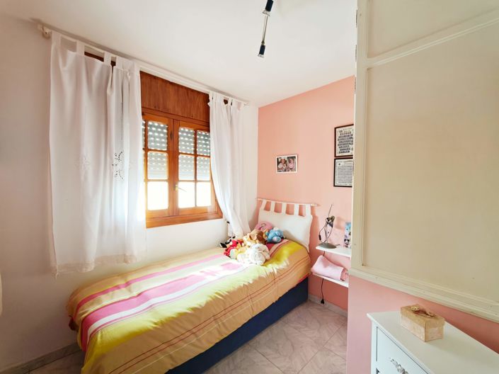 Image No.36-4 Bed Property for sale