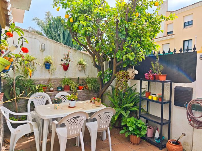 Image No.4-4 Bed Property for sale