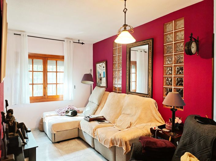 Image No.7-4 Bed Property for sale