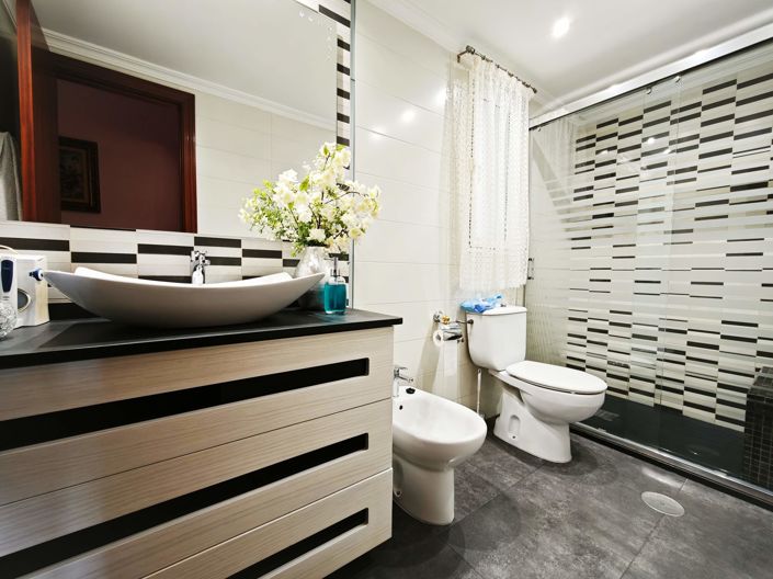 Image No.13-3 Bed Flat for sale