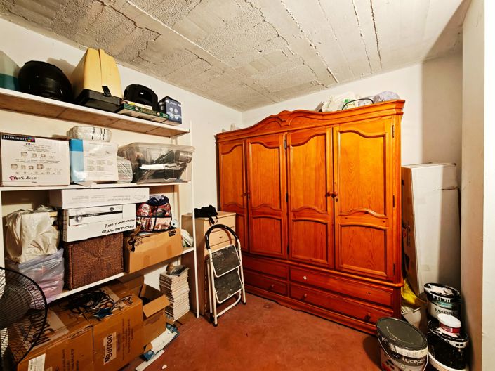 Image No.25-3 Bed Flat for sale