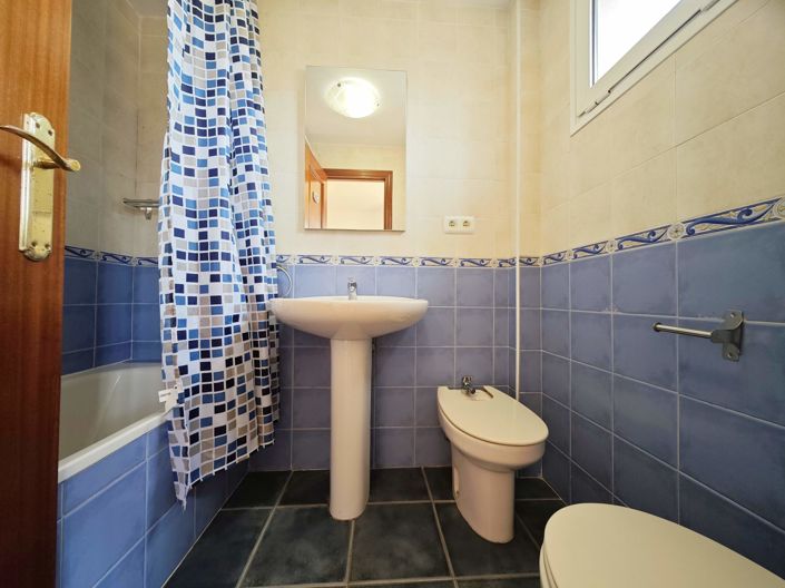 Image No.18-3 Bed Property for sale