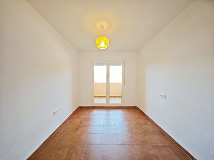 Image No.19-3 Bed Property for sale