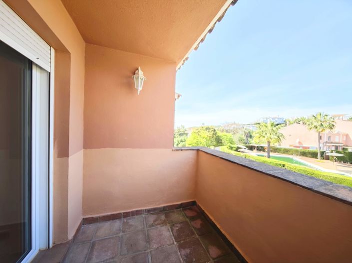 Image No.21-3 Bed Property for sale