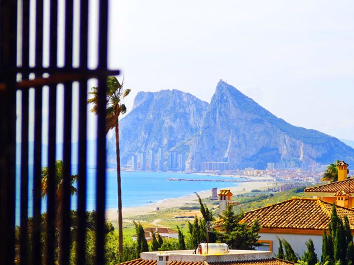 Image No.22-3 Bed Property for sale