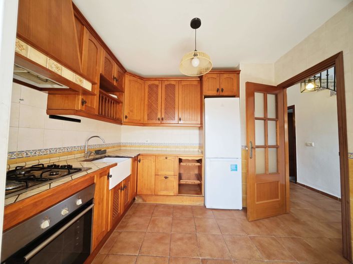 Image No.3-3 Bed Property for sale