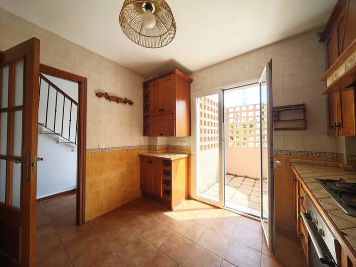 Image No.5-3 Bed Property for sale