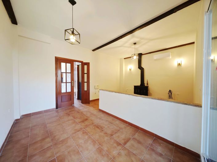 Image No.8-3 Bed Property for sale