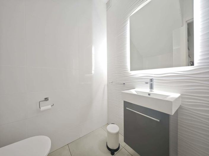 Image No.21-3 Bed Property for sale