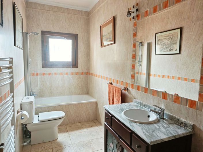 Image No.30-5 Bed Villa for sale
