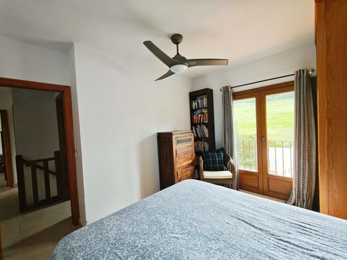 Image No.41-5 Bed Villa for sale
