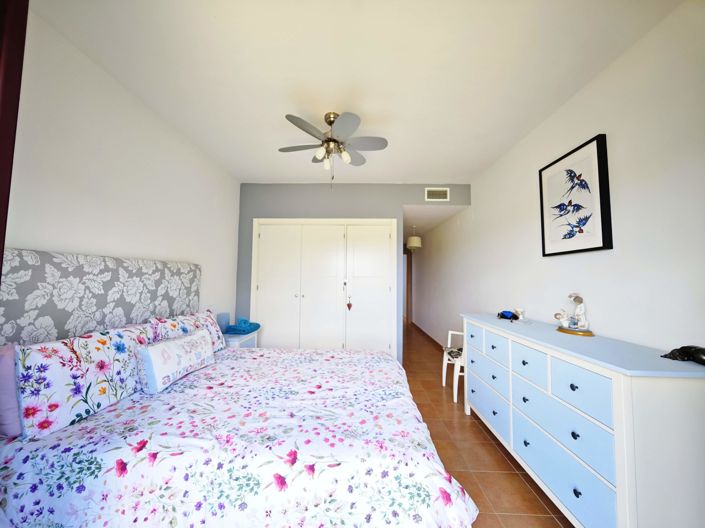 Image No.19-2 Bed Property for sale