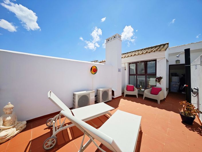 Image No.26-2 Bed Property for sale