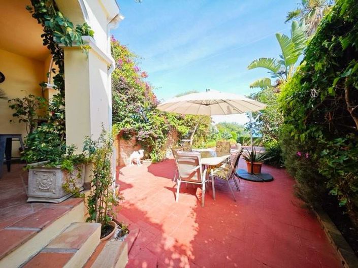 Image No.31-4 Bed House for sale