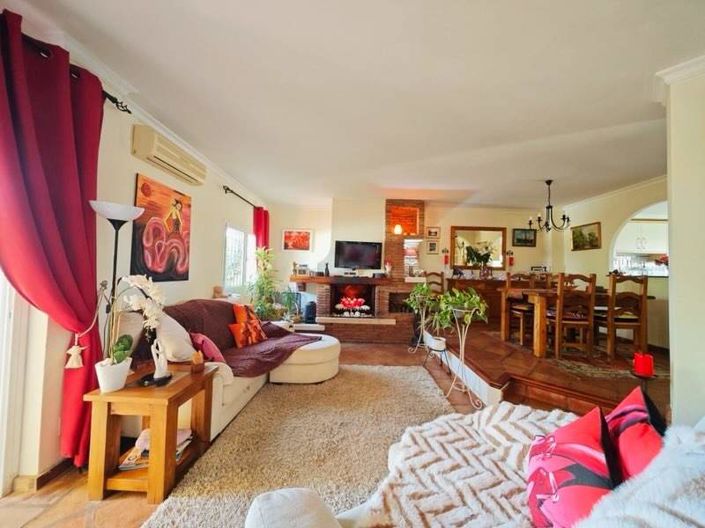 Image No.4-4 Bed House for sale