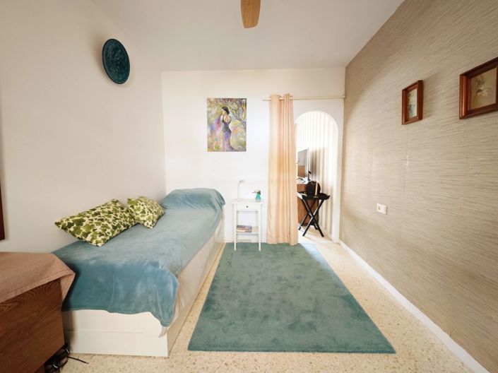 Image No.17-3 Bed Townhouse for sale